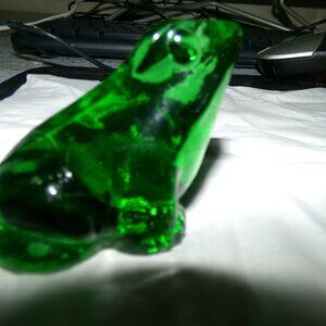 vintage glass frog paper weight figure.